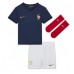 Frankreich Raphael Varane #4 Replik Heimtrikot Kinder WM 2022 Kurzarm (+ Kurze Hosen)